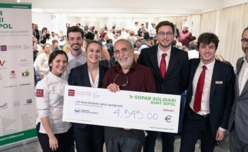 L’Escola Universitària d’Hoteleria Turisme de Sant Pol de Mar recapta més de 4.500 euros en un sopar solidari