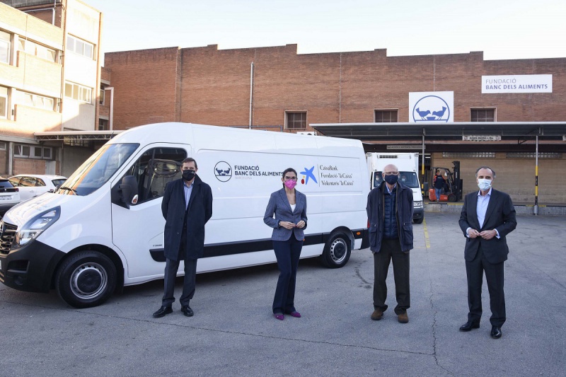 Banc dels Aliments de Barcelona dispondrá de un vehículo para el reparto de alimentos gracias a la colaboración de Fundación “la Caixa” y Vallescar Automoción