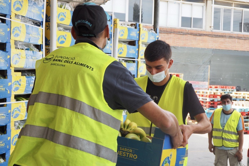 Els quilòmetres que va recórrer la Selecció en l’Eurocopa, arriben des d’avui als Bancs dels Aliments en forma de 80.000 kg de plàtans de Canàries