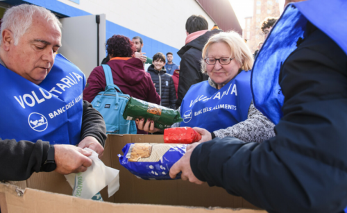 El Banc dels Aliments de Barcelona recull 1.680 quilos d’aliments durant la Minicopa Endesa Badalona 2023