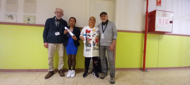 Imatge Entrega de diplomes del Banc dels Aliments a internes del Centre Penitenciari de Wad-Ras